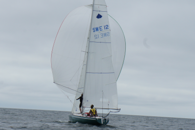 SWE 12, "Emaraude" saknas INTE utan seglas av Viktor Lundgren.